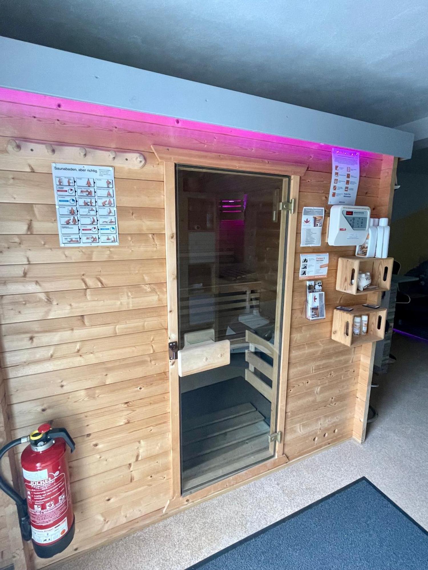 בראונפלס Ferienwohnung Schlossblick - 4 Sterne Sauna Pool Whirlpool Exklusiv מראה חיצוני תמונה