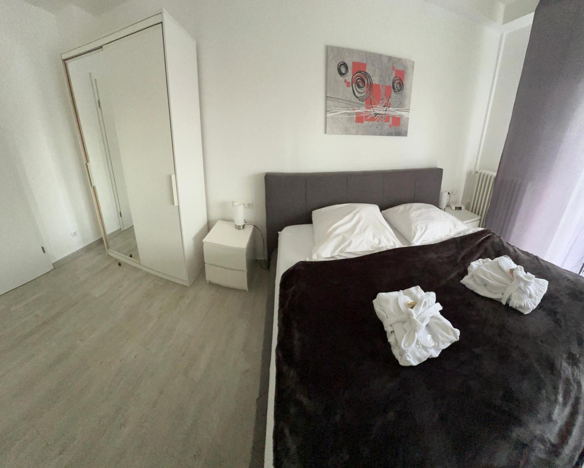 בראונפלס Ferienwohnung Schlossblick - 4 Sterne Sauna Pool Whirlpool Exklusiv מראה חיצוני תמונה