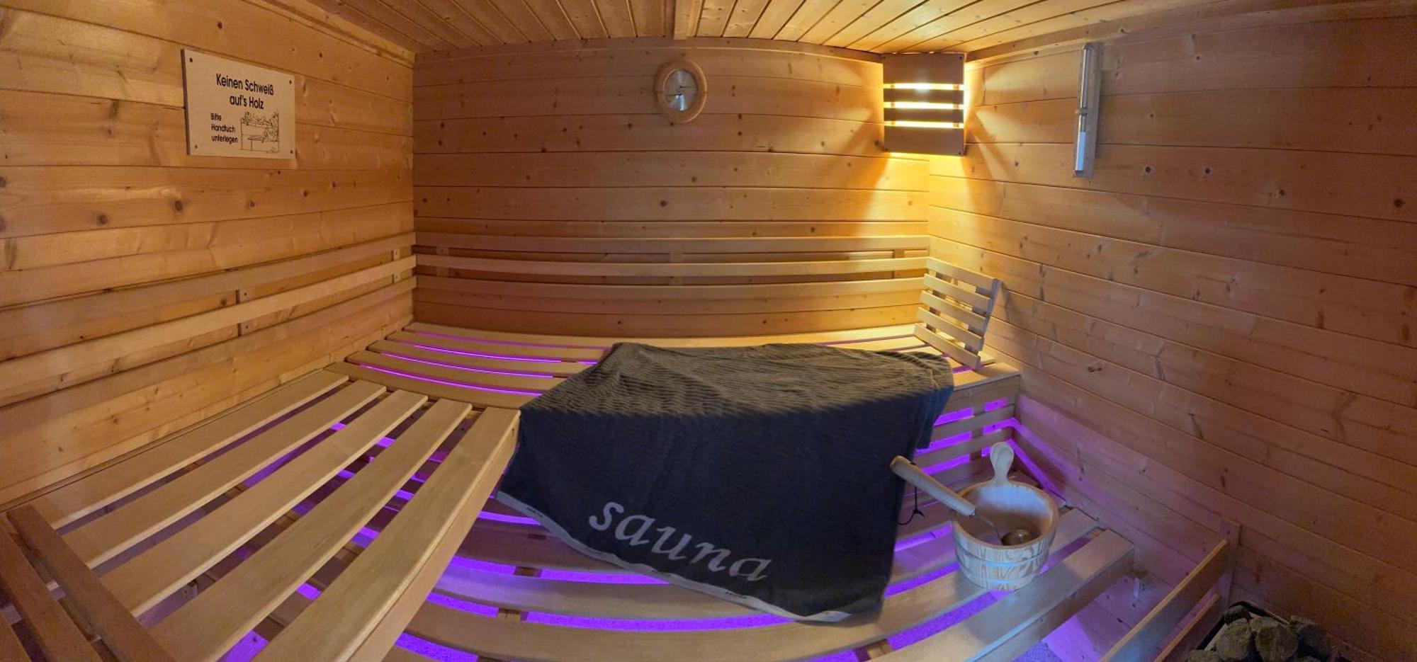 בראונפלס Ferienwohnung Schlossblick - 4 Sterne Sauna Pool Whirlpool Exklusiv מראה חיצוני תמונה